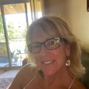 Meet your Posher, Becky